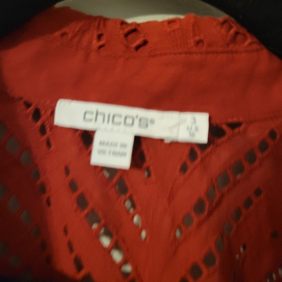 Chico's Womem's Rustic Red Bohemian Poplin Cutwork Button-Up Shirt. Size 3/XL - Picture 11 of 12